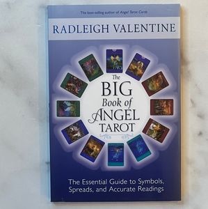 The Big Book of Angel Tarot : The Essential Guide